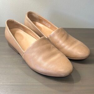 Dansko Larisa Taupe Milled Flat